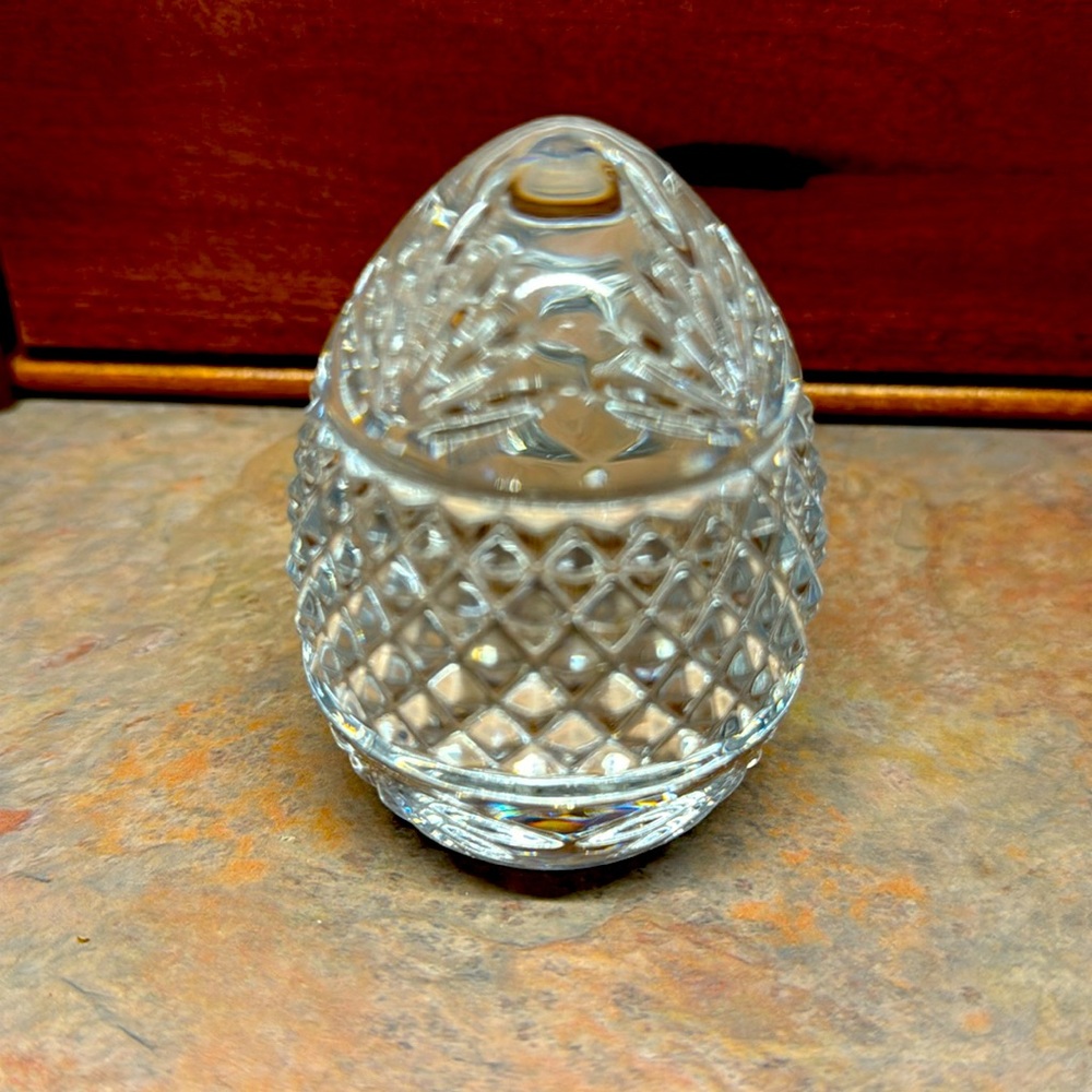 Crystal paper weight